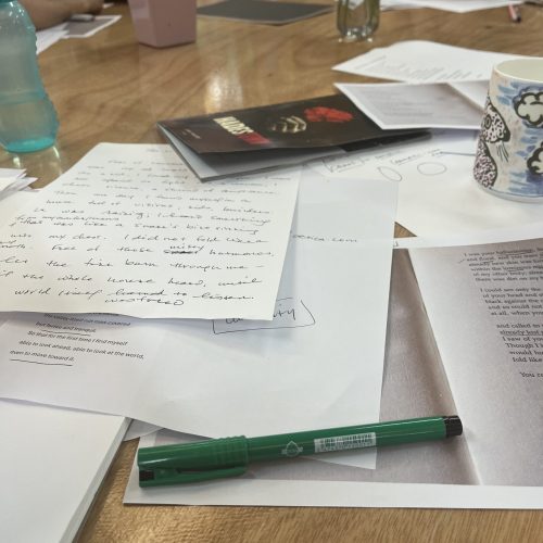 table-papers-mugs